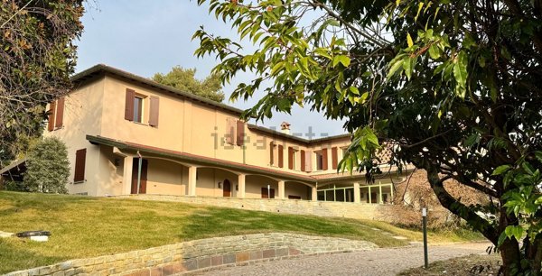 casa indipendente in affitto a Cantello