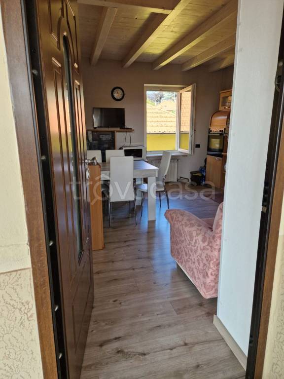 appartamento in affitto a Cantello