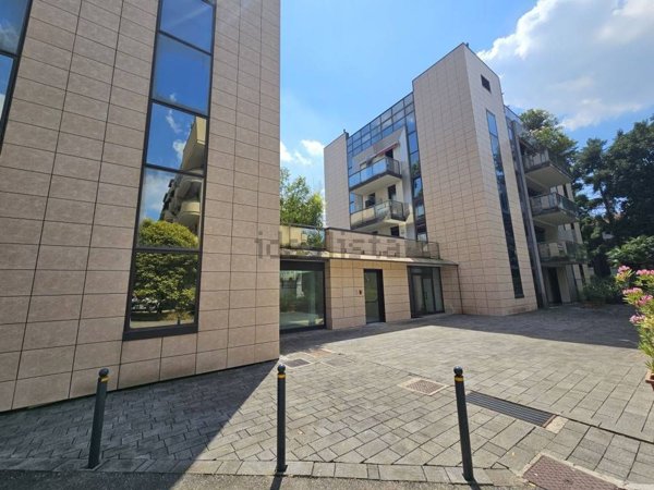 ufficio in affitto a Cardano al Campo