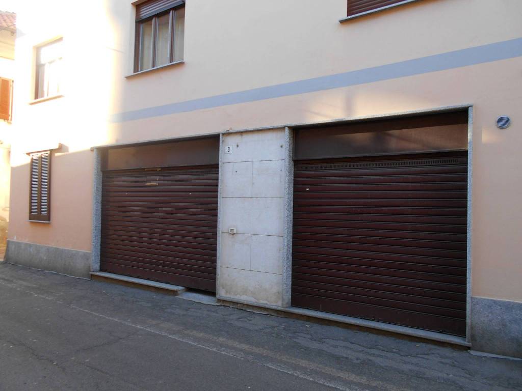 negozio in affitto a Cardano al Campo