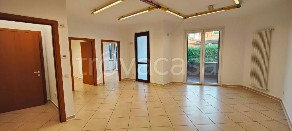 appartamento in affitto a Cardano al Campo