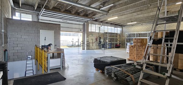ufficio in affitto a Cardano al Campo