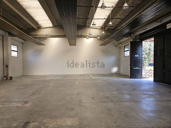 capannone in affitto a Cardano al Campo