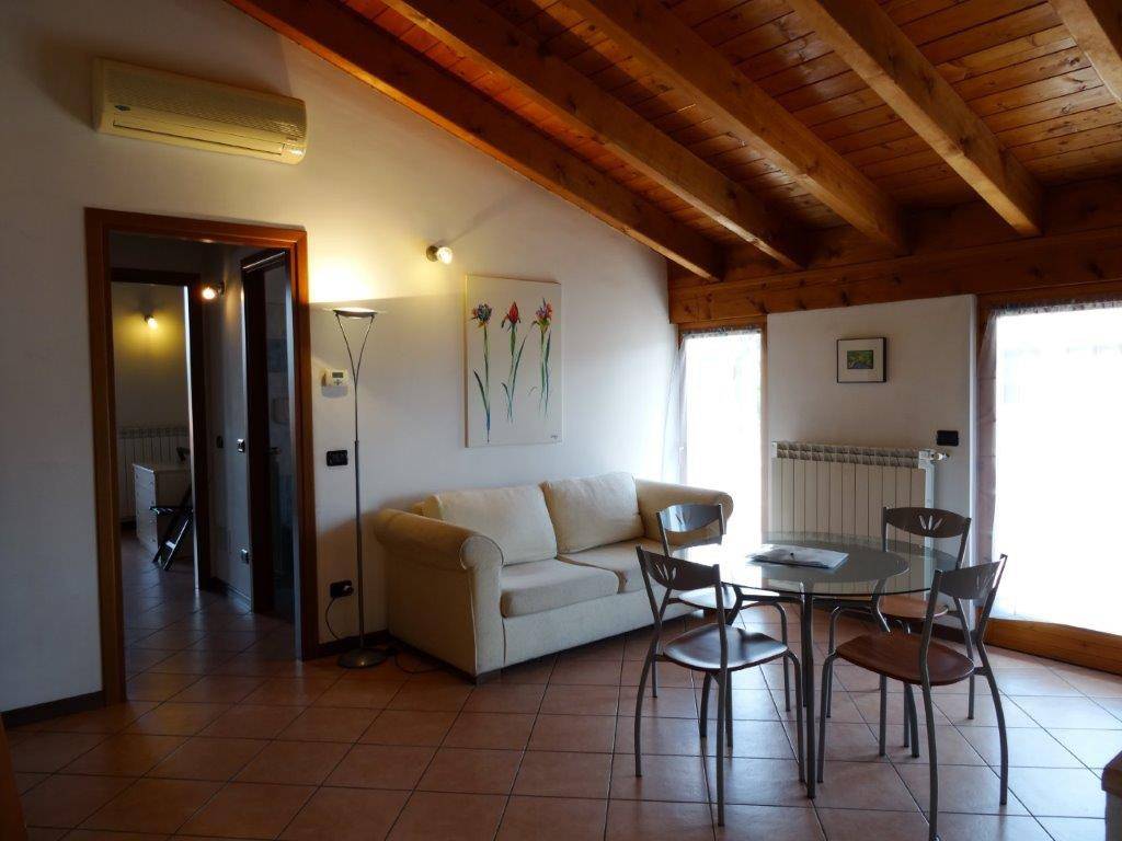 appartamento in affitto a Cardano al Campo