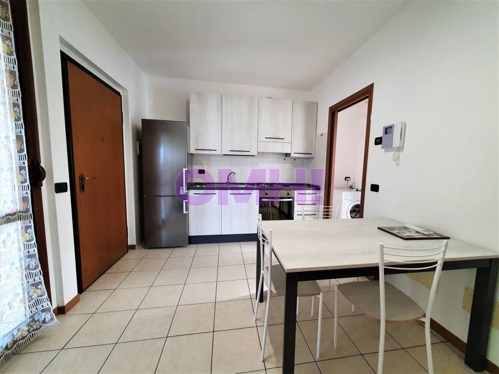 appartamento in affitto a Cardano al Campo