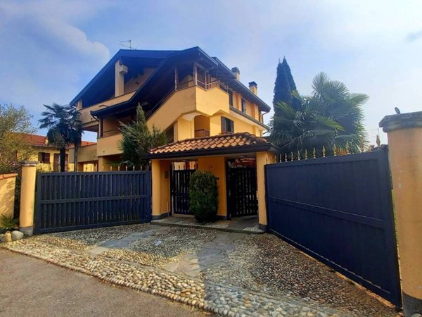 appartamento in affitto a Cardano al Campo