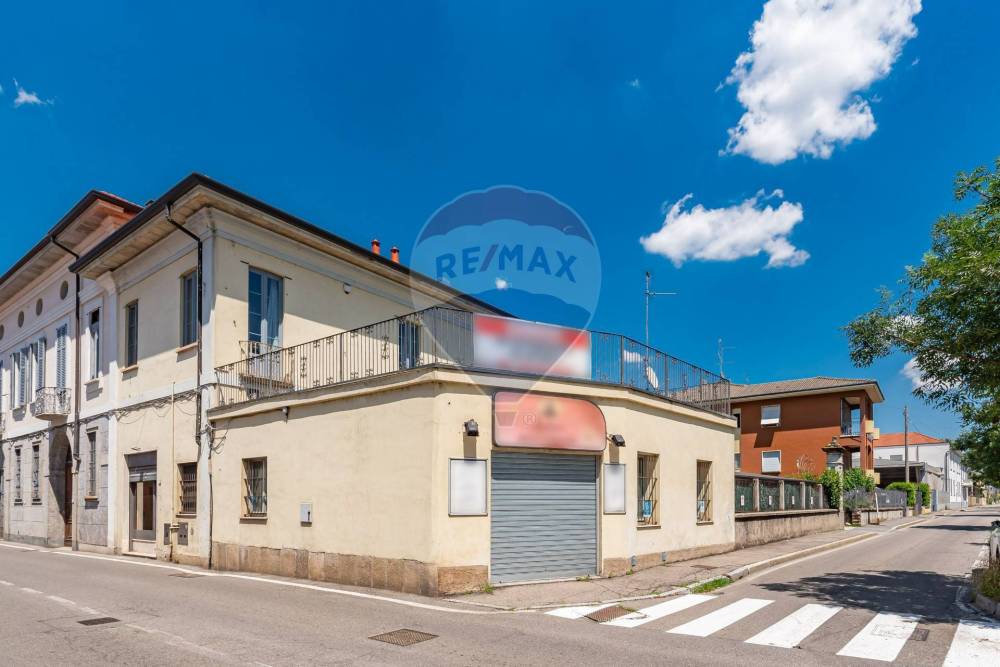 negozio in affitto a Caronno Pertusella