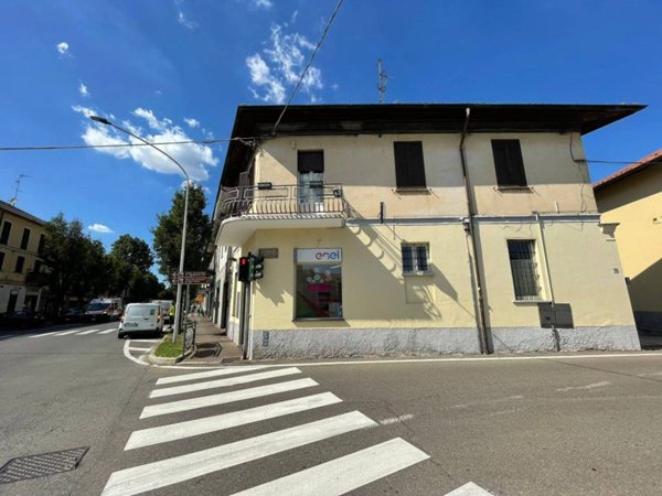 appartamento in affitto a Caronno Pertusella