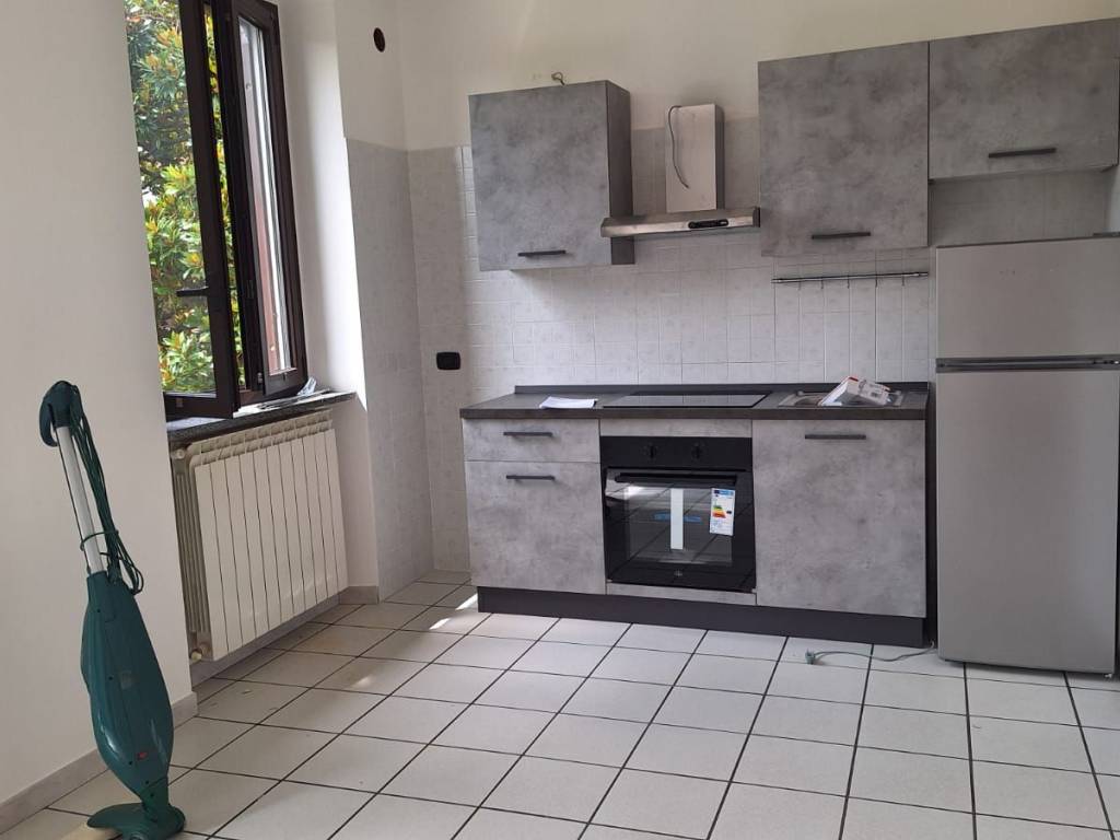 appartamento in affitto a Caronno Pertusella