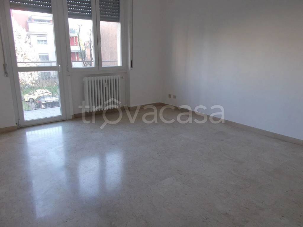appartamento in affitto a Caronno Pertusella