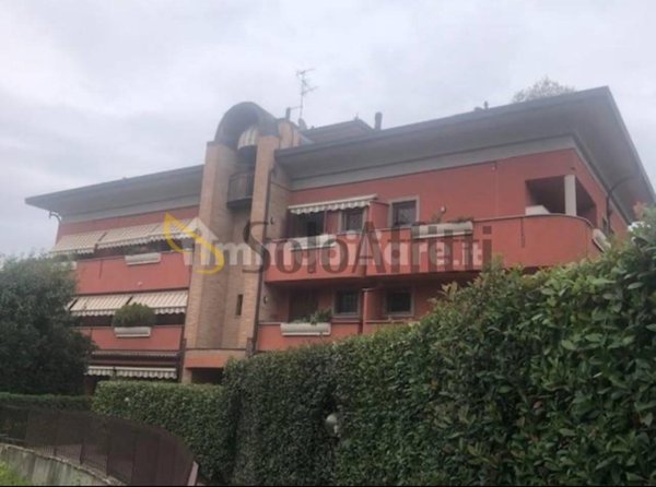 appartamento in affitto a Caronno Pertusella