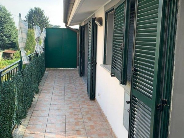 appartamento in affitto a Caronno Pertusella
