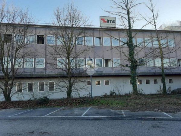 ufficio in affitto a Caronno Pertusella