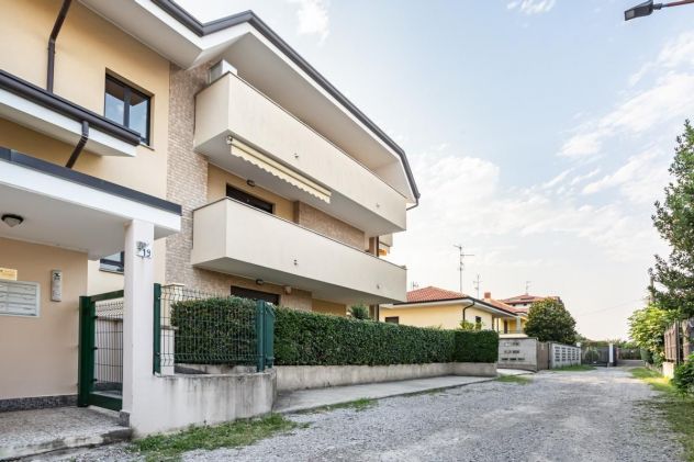 appartamento in affitto a Caronno Pertusella