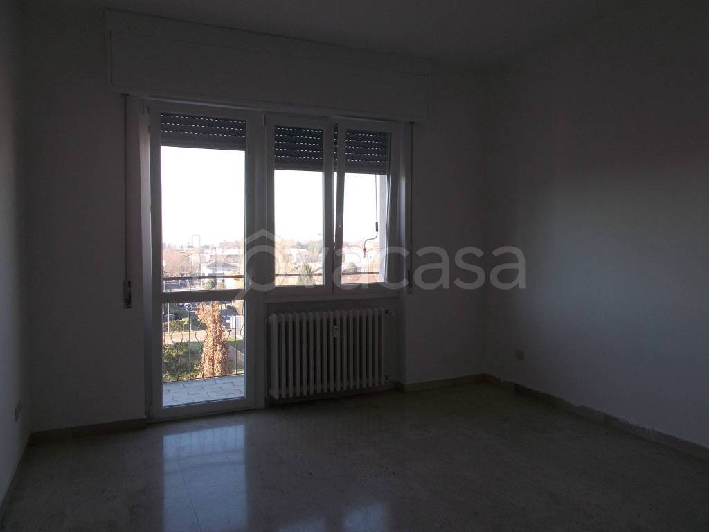 appartamento in affitto a Caronno Pertusella