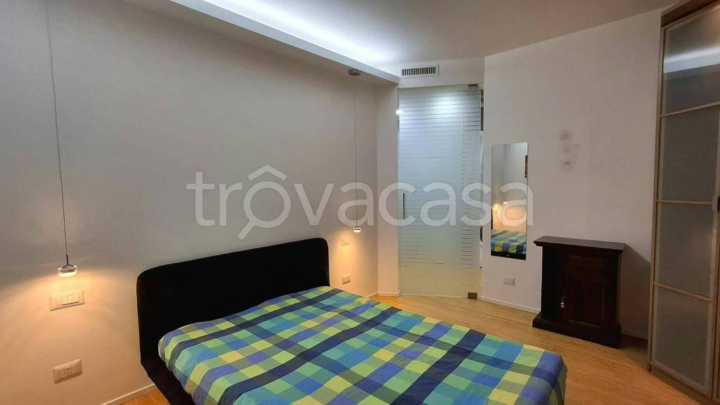 appartamento in affitto a Caronno Pertusella