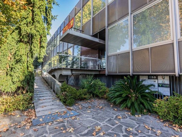 ufficio in affitto a Caronno Pertusella