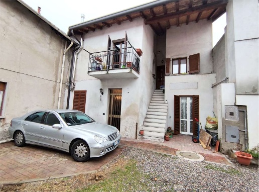 appartamento in affitto a Caronno Pertusella