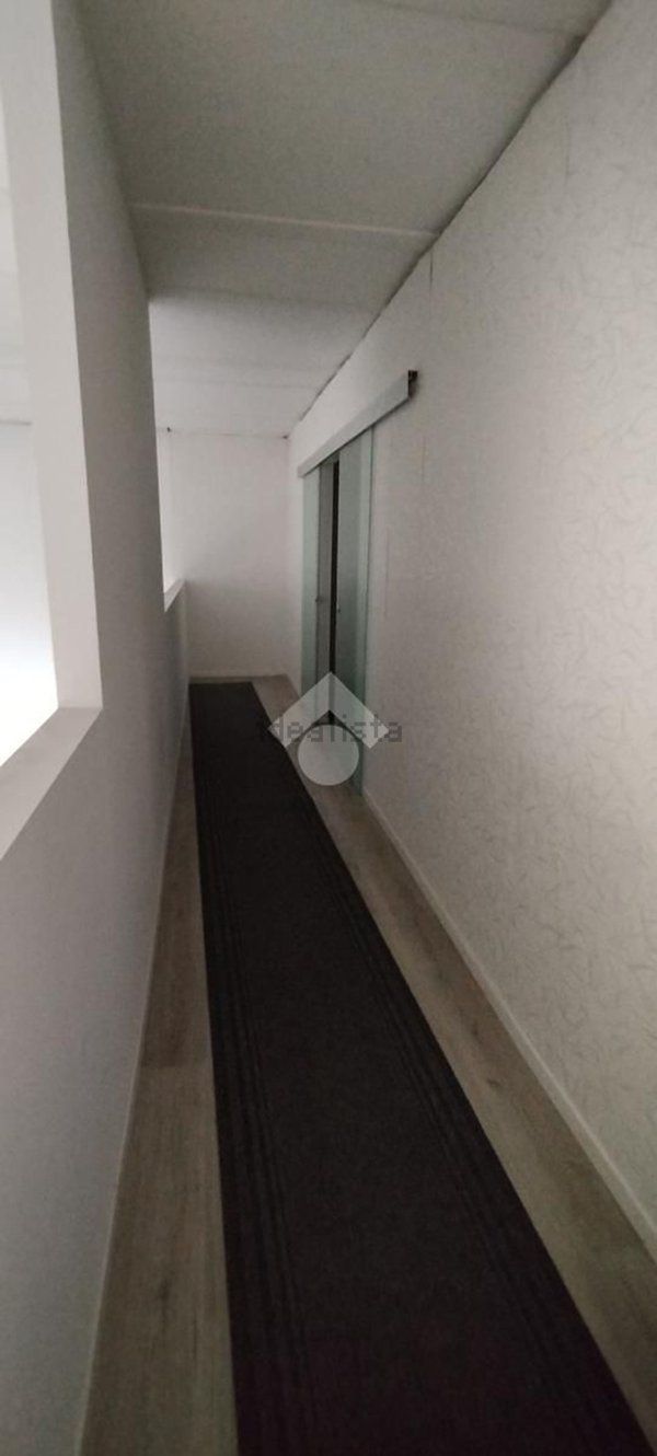 locale commerciale in affitto a Caronno Pertusella