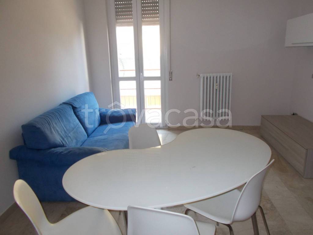 appartamento in affitto a Caronno Pertusella