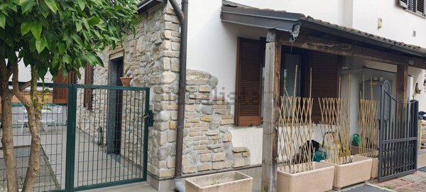 appartamento in affitto a Caronno Pertusella