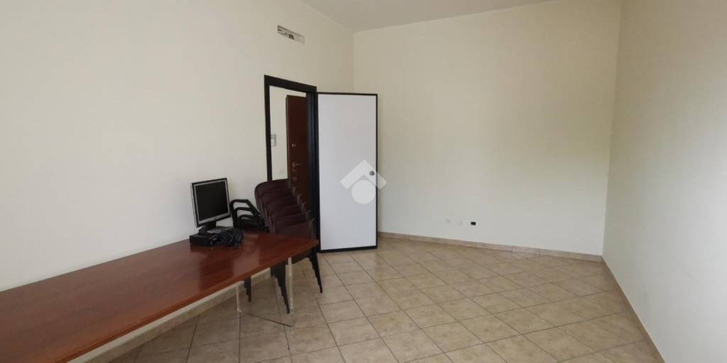 appartamento in affitto a Caronno Pertusella