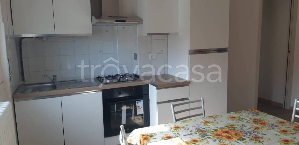 appartamento in affitto a Caronno Pertusella