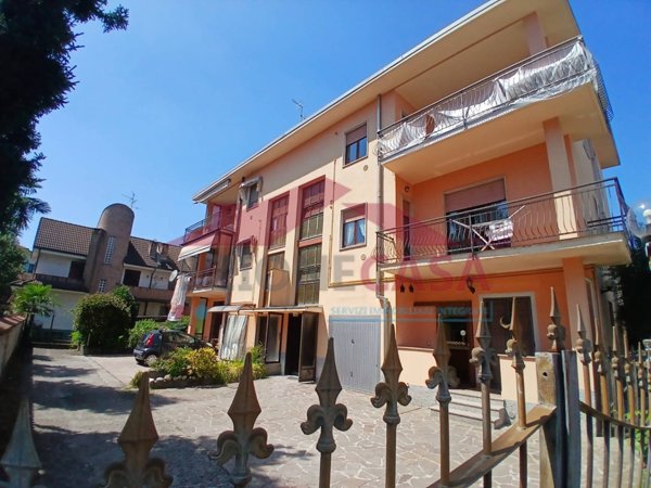 appartamento in affitto a Caronno Pertusella