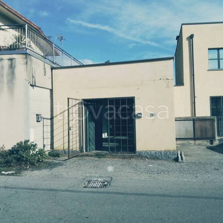 negozio in affitto a Casorate Sempione