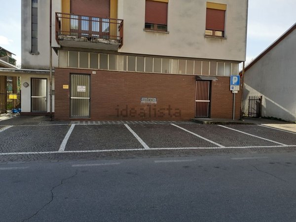 ufficio in affitto a Casorate Sempione