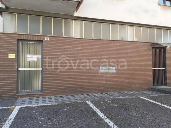 negozio in affitto a Casorate Sempione