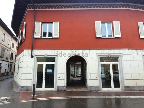 negozio in affitto a Cassano Magnago