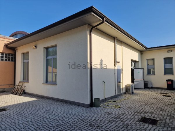 ufficio in affitto a Cassano Magnago