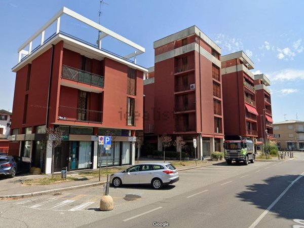 negozio in affitto a Cassano Magnago