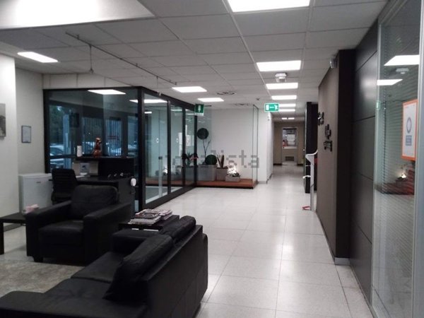 ufficio in affitto a Cassano Magnago