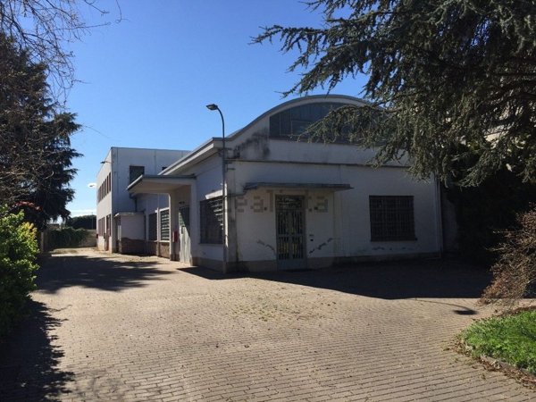 capannone in affitto a Cassano Magnago
