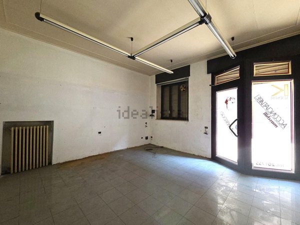 negozio in affitto a Cassano Magnago
