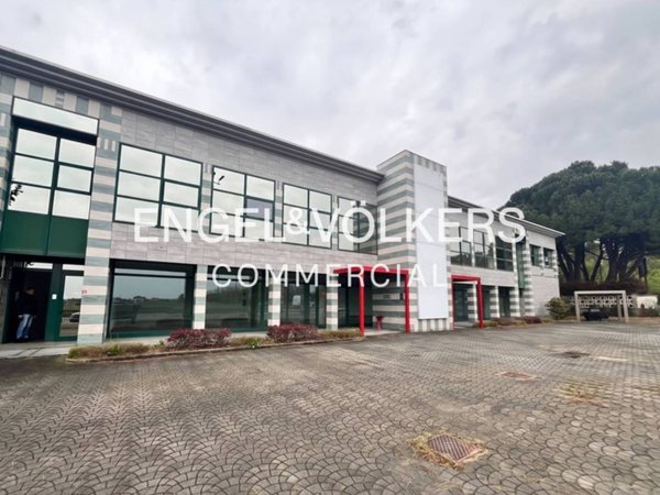 locale commerciale in affitto a Cassano Magnago