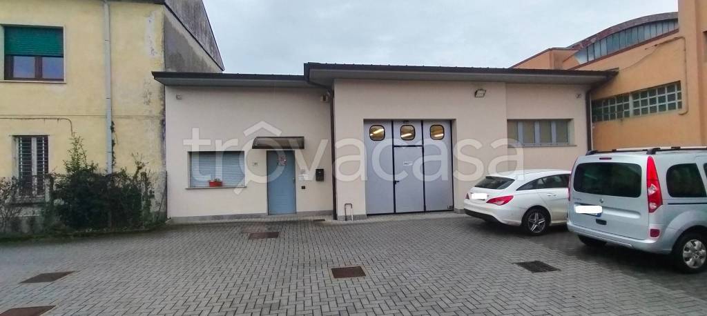 negozio in affitto a Cassano Magnago