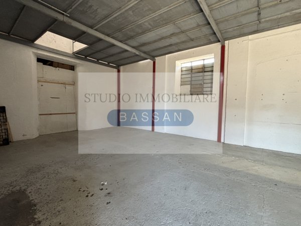 locale commerciale in affitto a Cassano Magnago