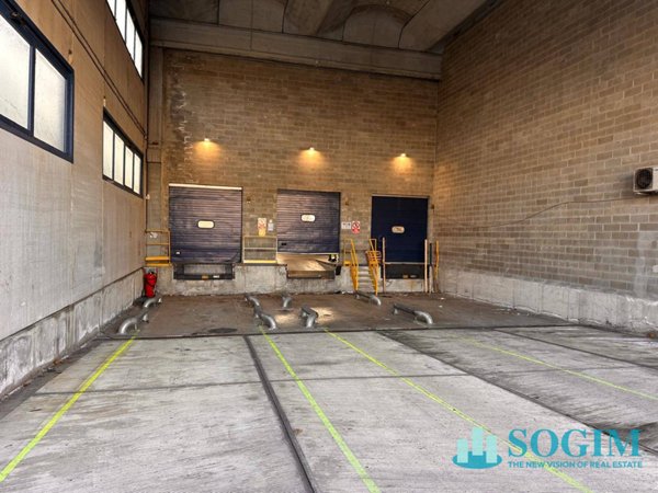 capannone in affitto a Castellanza