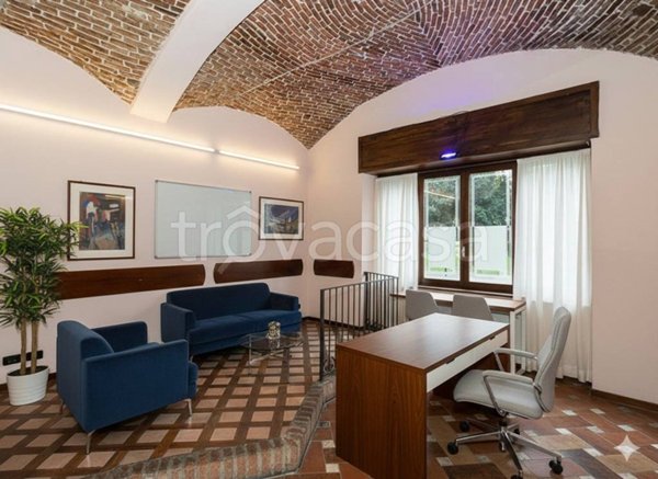 negozio in affitto a Castellanza in zona Castegnate