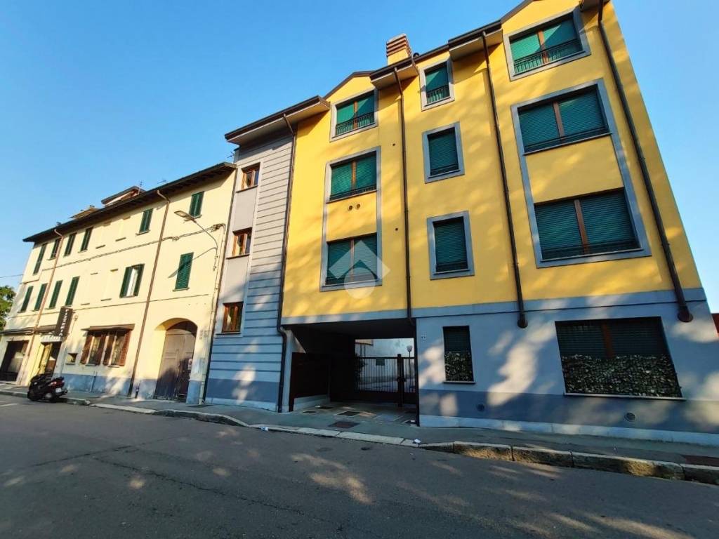appartamento in affitto a Castellanza in zona Castegnate