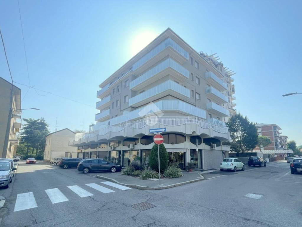 appartamento in affitto a Castellanza in zona Castegnate