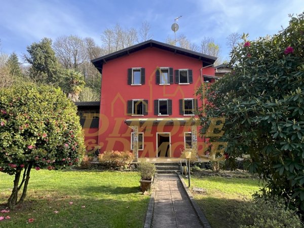 casa indipendente in affitto a Castelveccana in zona Caldé