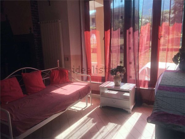 appartamento in affitto a Castelveccana