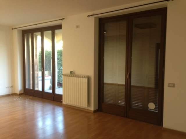 appartamento in affitto a Castronno in zona Cascine Maggio