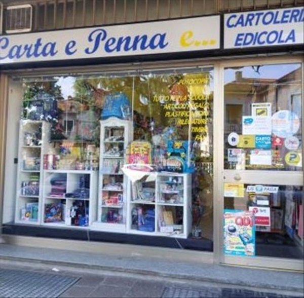 locale di sgombero in affitto a Castronno