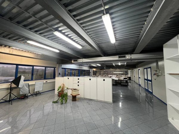 ufficio in affitto a Cavaria con Premezzo