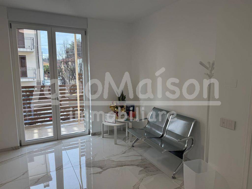 ufficio in affitto a Cavaria con Premezzo